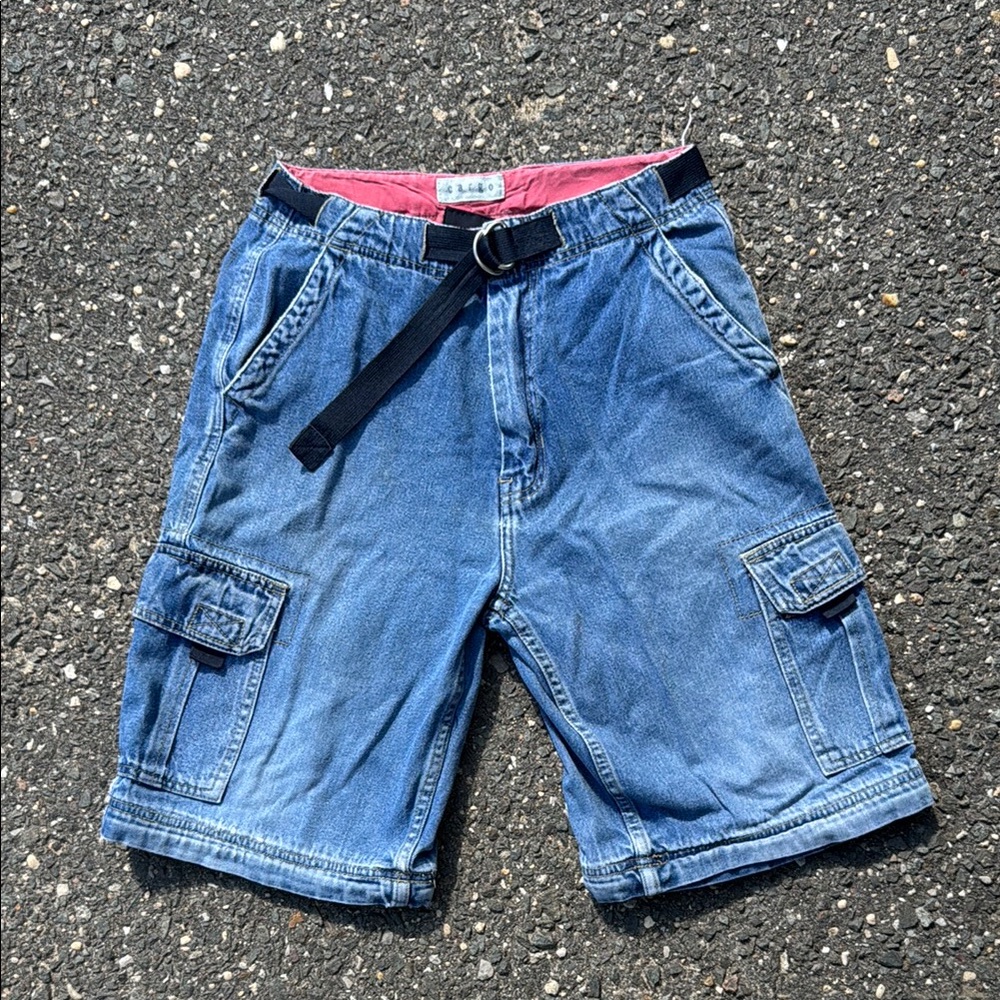 Vintage baggy denim cargo shorts skater grunge Y2K belted